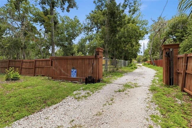Photo - 7210 Valrie Ln