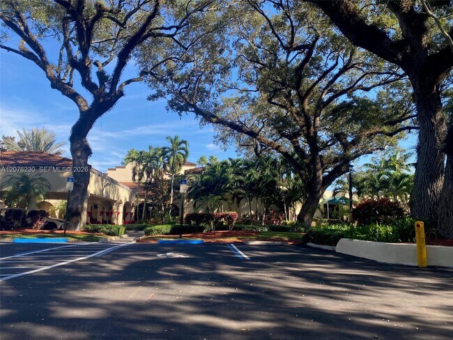 Photo - 9420 Poinciana Pl Unit 214