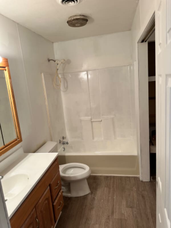 Photo - 103 E Scott St