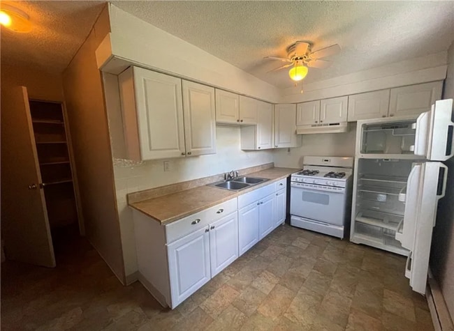 39 Stevenson St Unit B