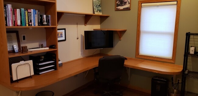 Oficina 1 - 544 W Wilson St