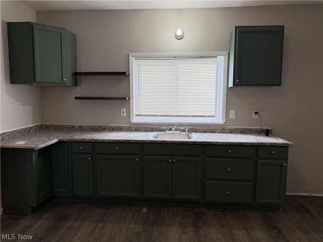 Photo - 15340 Yorick Ave Unidad Lower