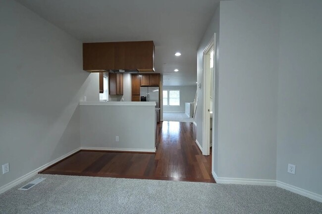 Photo - 321 Hardie Ave NW Unidad B