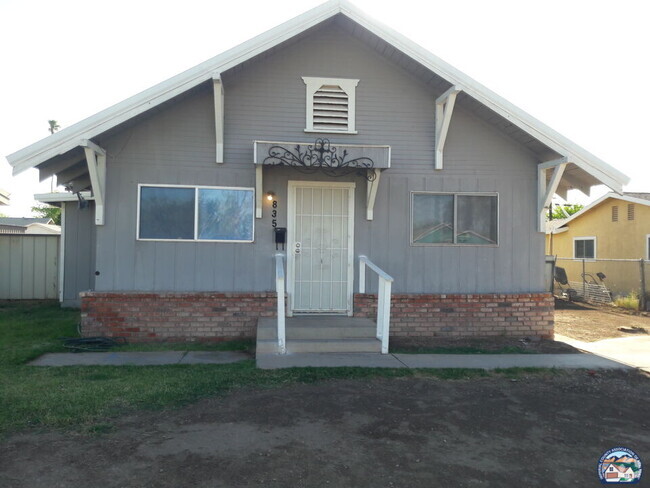 Building Photo - 835 Walnut Ave Rental