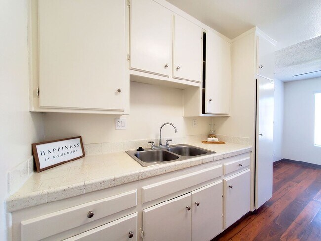 Photo - Greentree Apartments