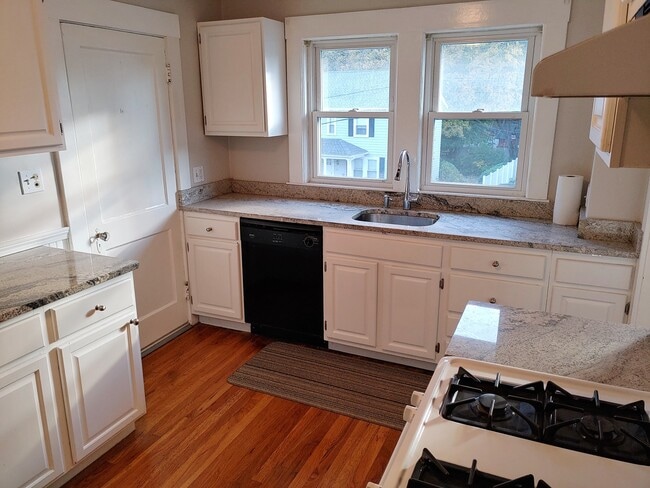 Photo - 34 Springfield St Apartments Unit 34