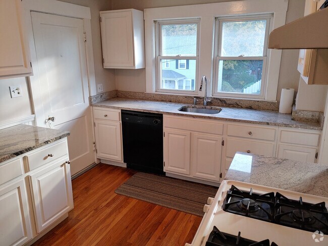 Building Photo - 34 Springfield St Unit 34 Rental