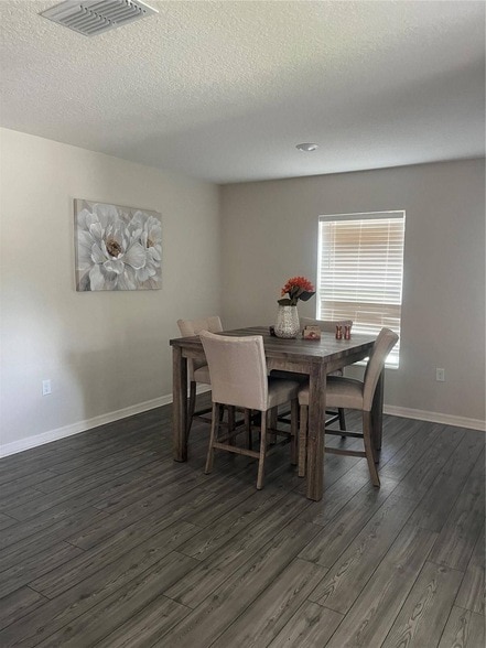 Photo - 1635 Wynford Cir