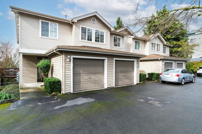 Building Photo - 501 23rd Ave S Unit C2