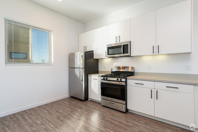2BR, 2BA - Two Bedroom