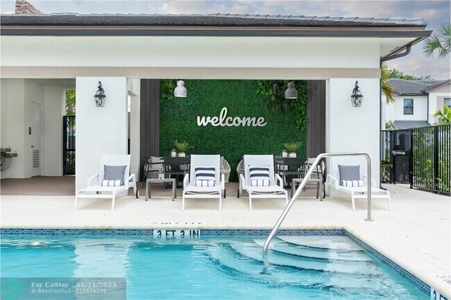 Photo - 710 Del Vista Rd Townhome