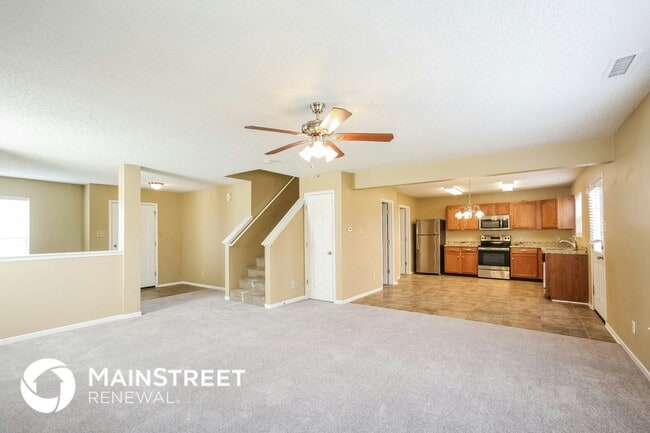 Photo - 735 Streamside Dr