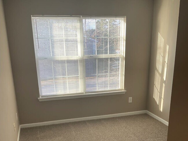 Photo - 105 Magnolia Gardens Walk