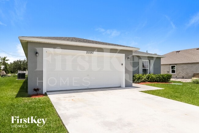 Building Photo - 2092 SW Altman Ave