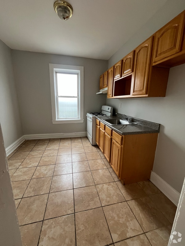 Building Photo - 75 N 7th St Rental