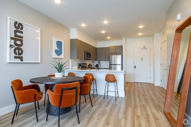 1BR, 1 BA