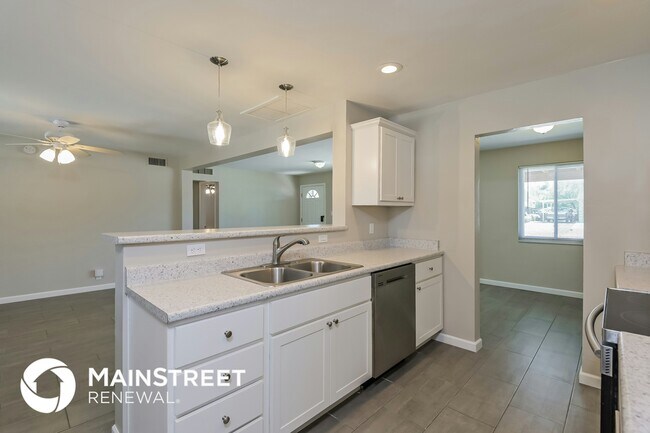 Photo - 6131 E 25th St