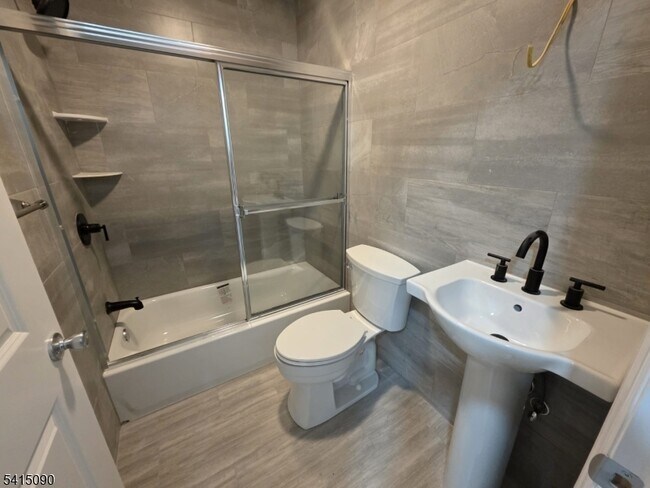 Photo - 260 Trenton Ave