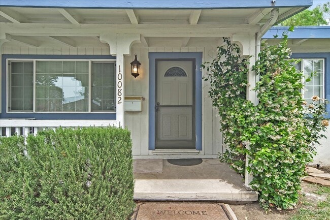 Photo - 10082 Endfield Way
