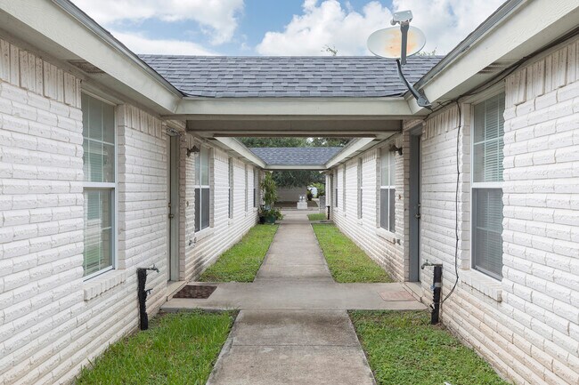 Photo - 1702 Tierra Dulce Dr Unit B