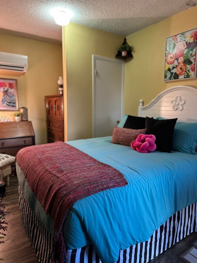 Photo - 303 Morningside Dr