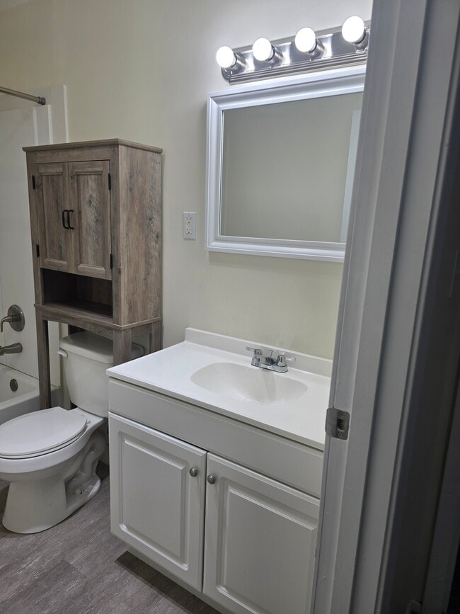 Photo - 104 Poplin Pl Unit 5