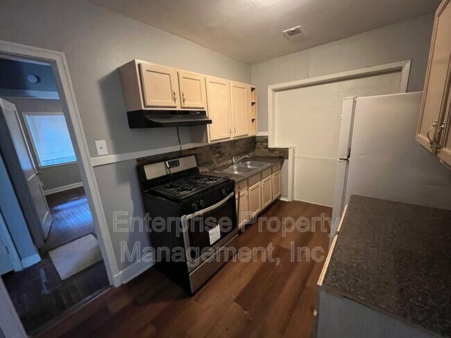 Photo - 1041 Railton Rd