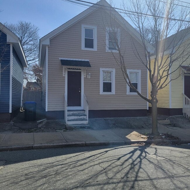 Building Photo - 133 Bath St Rental