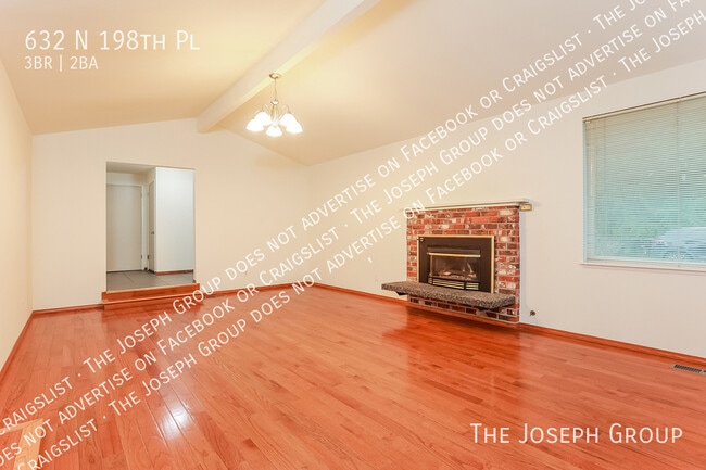 Photo - 632 N 198th Pl
