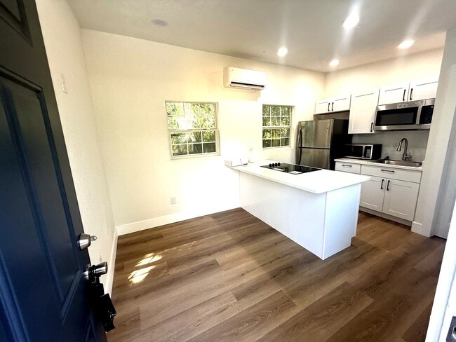 Photo - 119 W 26th Ave