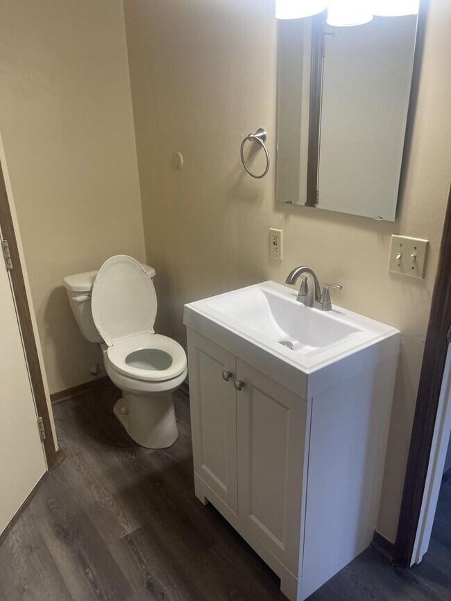 Photo - 1376 Red Tail Hawk Dr