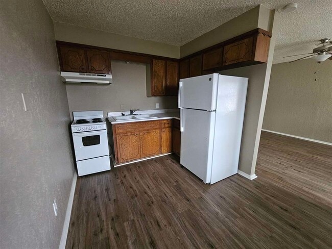 Photo - 1208 NW Dearborn Ave