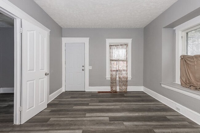 Photo - 2307 Garden Ave Unit 2307 GARDEN AVE Down