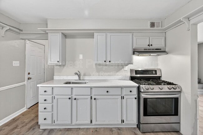 Photo - 1157 Redman Blvd