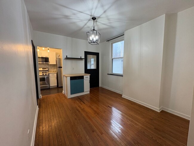 Photo - 3 Unit Apartment Building in the Heart of the Bellevue area of Pittsburgh Unit Apt 1