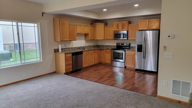 Photo - 8601 Westown Pky