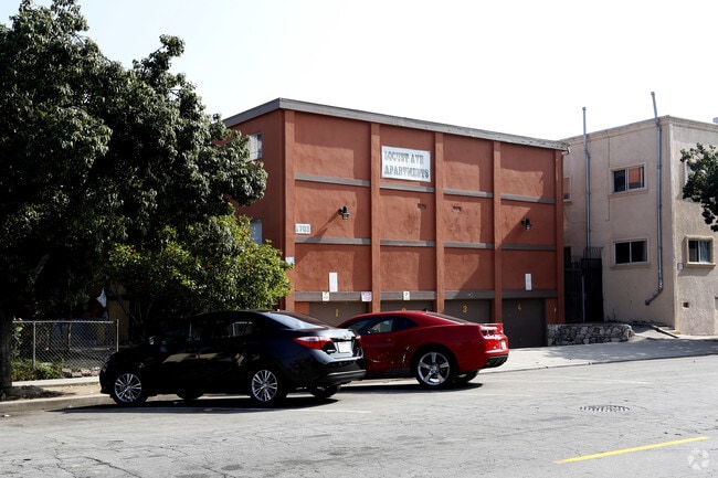 Locust Ave Apartments