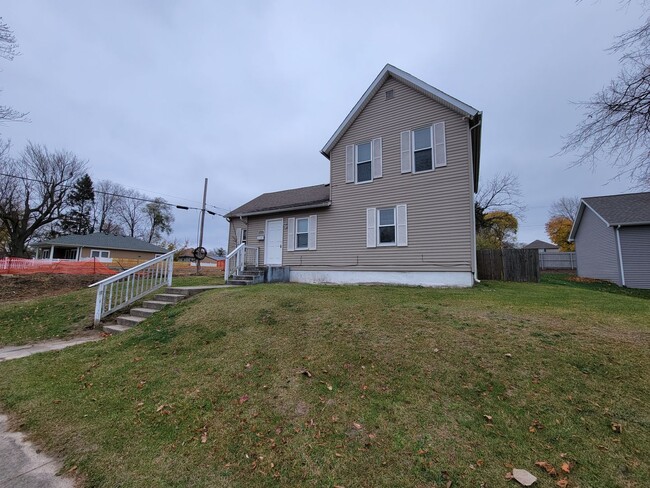 Building Photo - 916 W Hillside St Unit 1 Rental