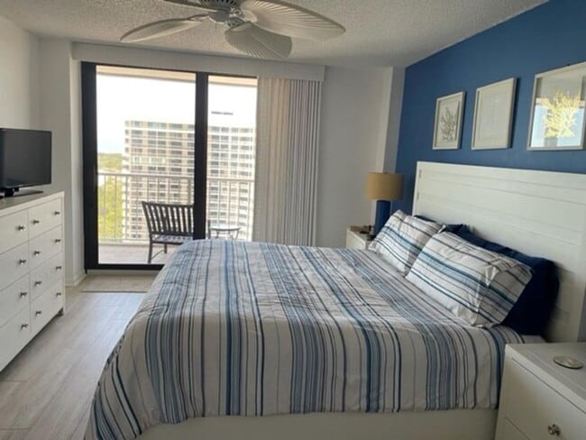 Photo - South Seas
