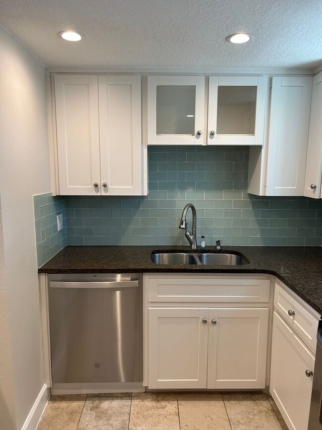 Photo - Remodeled Beachside condo