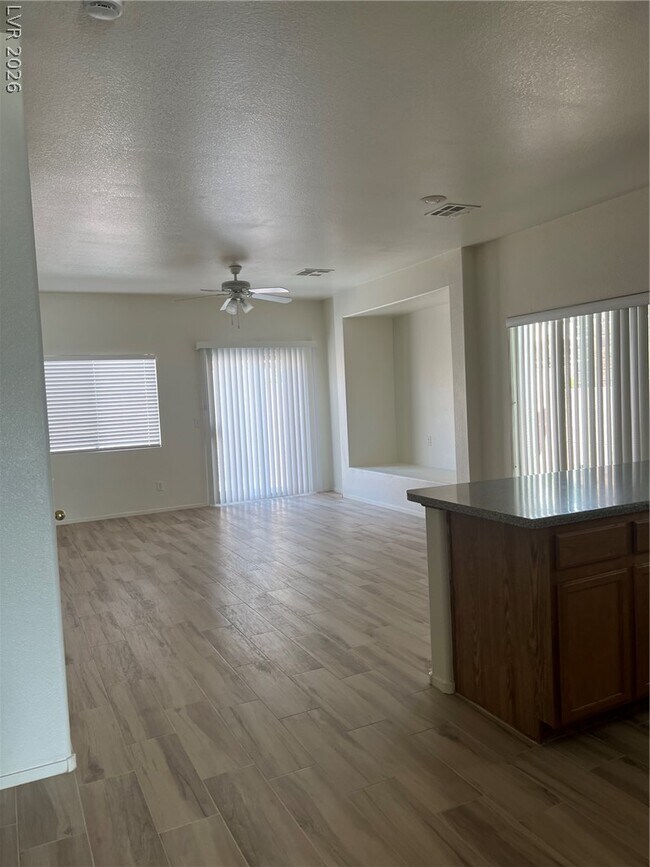 6273 Highland Gardens Dr