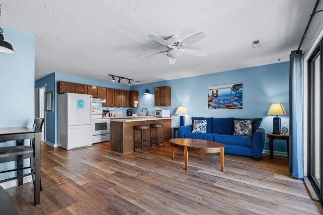 Building Photo - ***Free Utilities ***All Inclusive Seasona... Rental