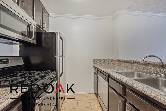 Photo - 1522 N Formosa Ave Unit 103