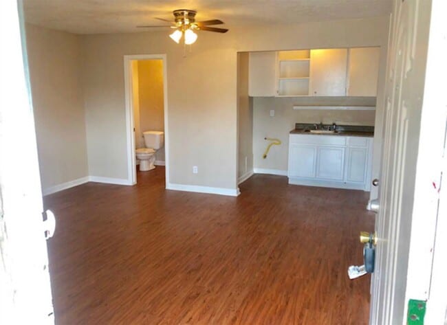 Building Photo - 1756 W Main St Unit 20
