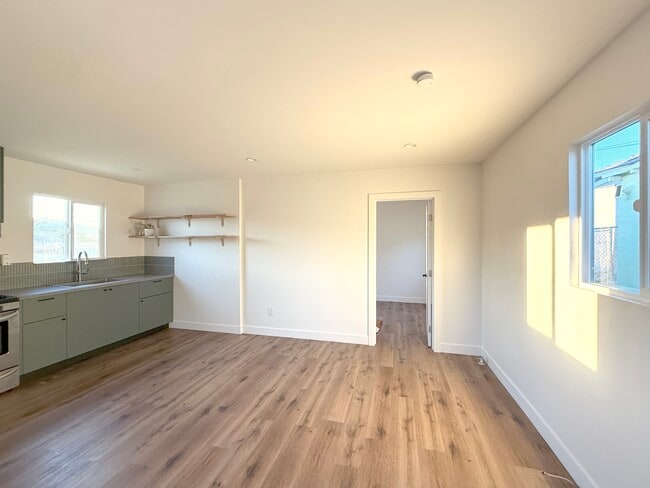 Photo - 3321 1/2 Alice St