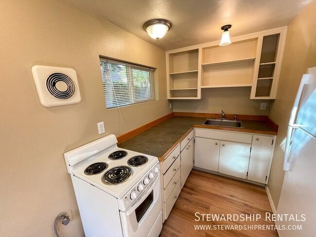 Photo - 2266 Alder St Unidad D