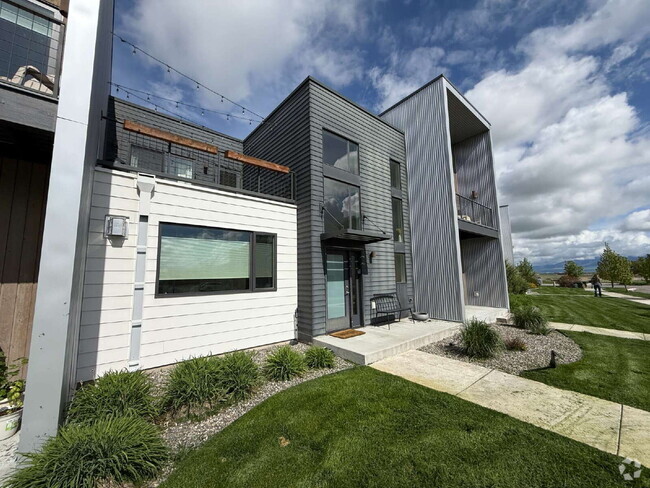 Building Photo - Modern Luxury Condo for Rent in Bozeman, MT