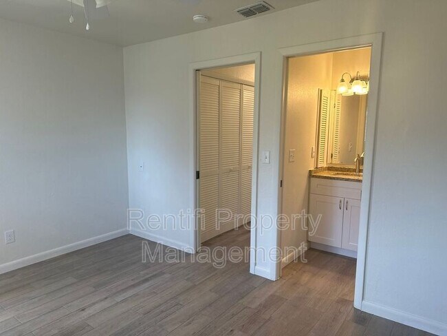 Photo - 1324 SE 24th Ave