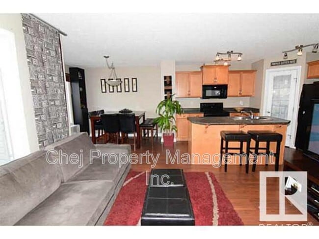 Photo - 1571 Rutherford Rd SW