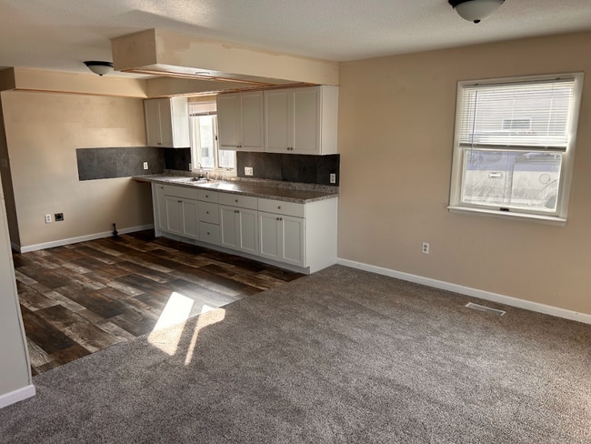 Photo - 301 Church St